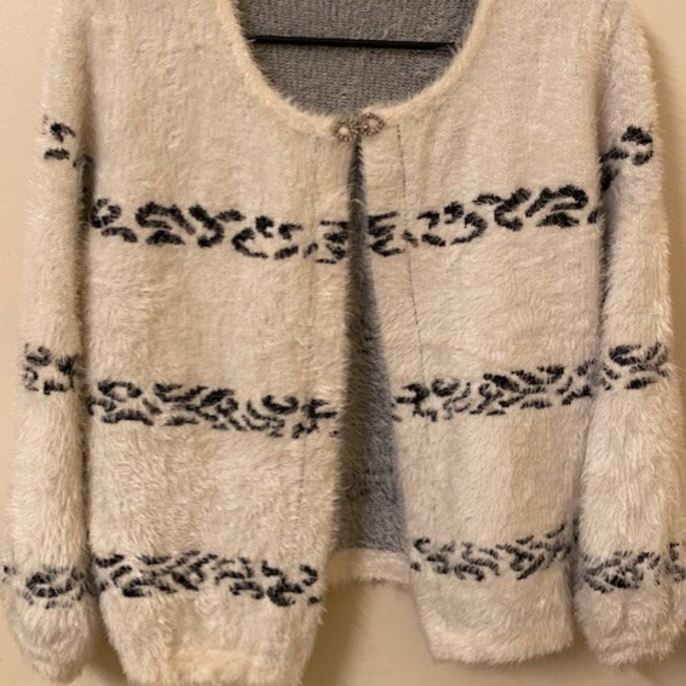 Cardigan Cashmere Sweater with Stud Heart Pin